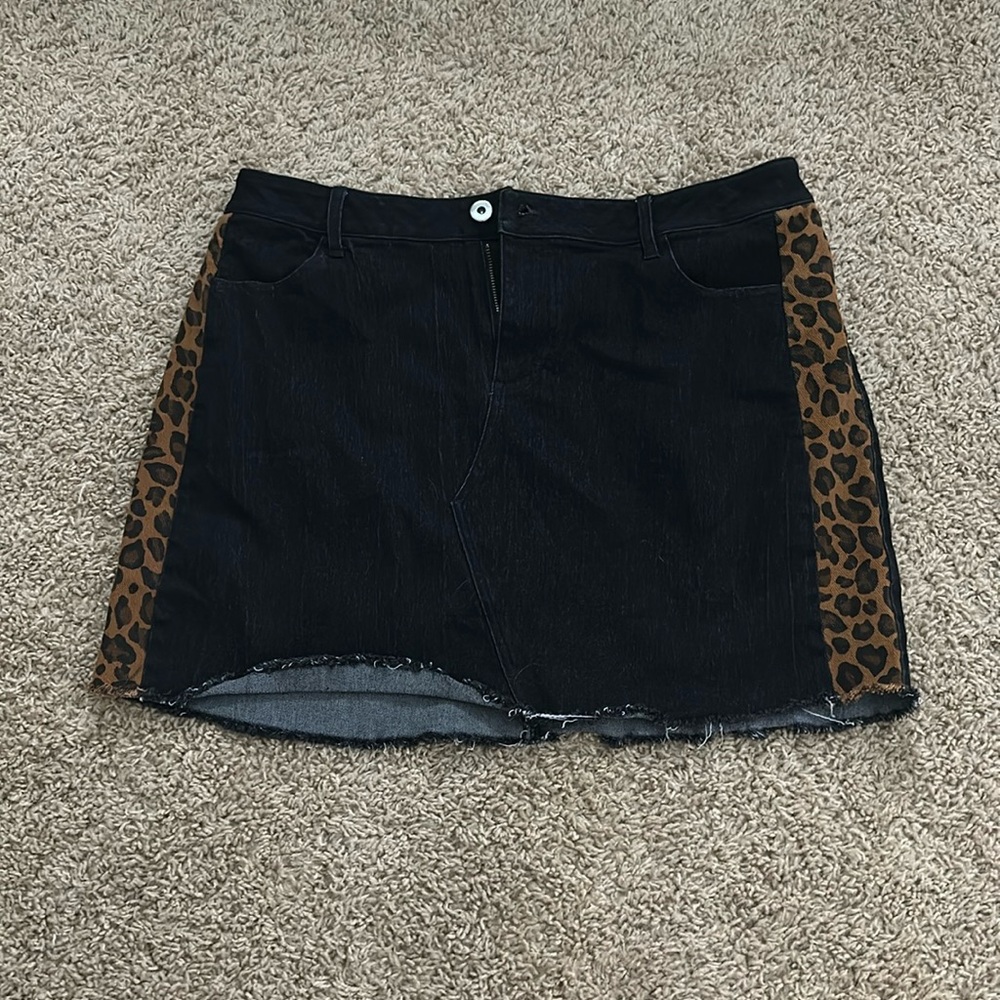 Black cheetah print denim skirt